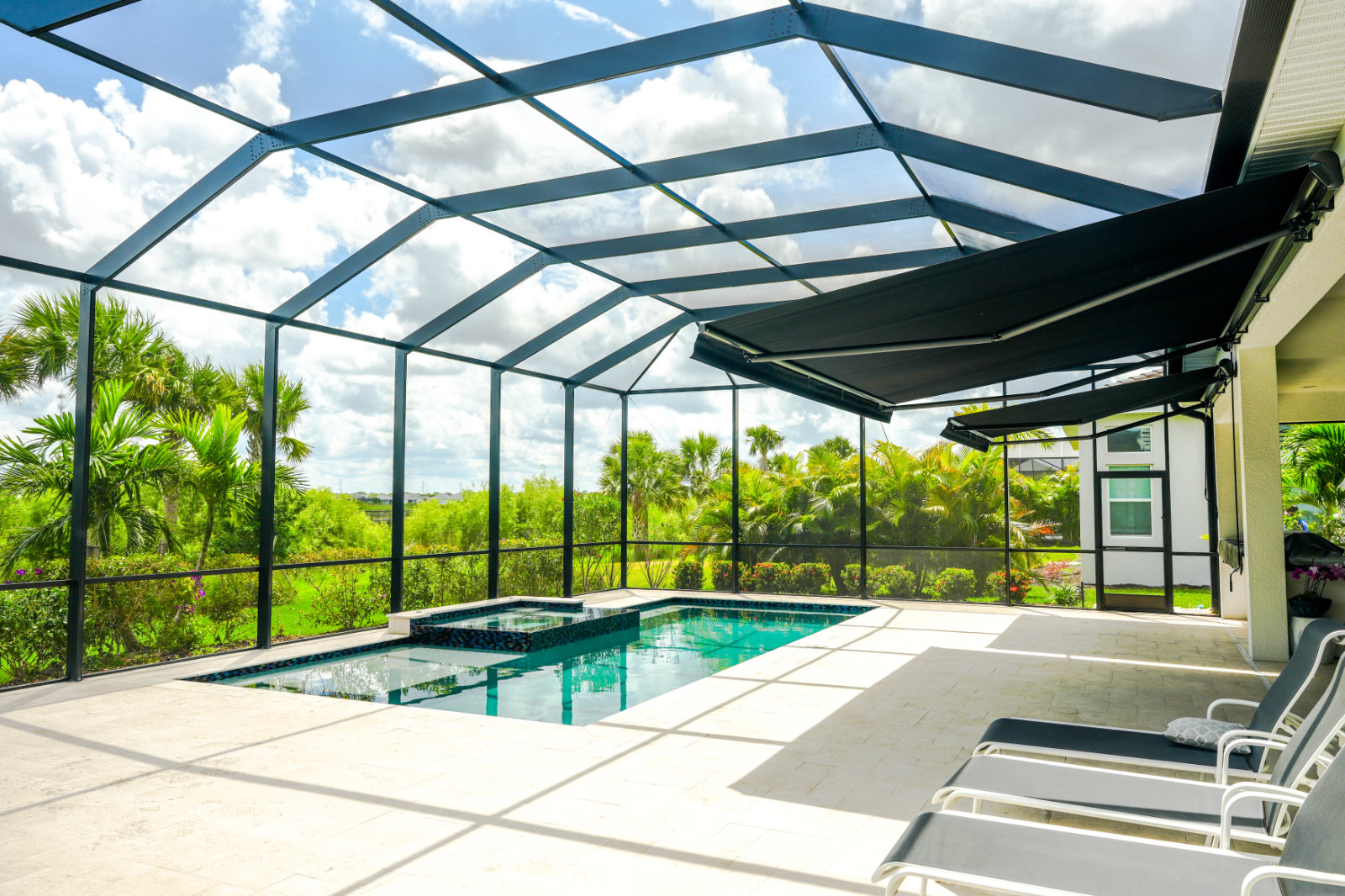 Motorized Retractable Awnings